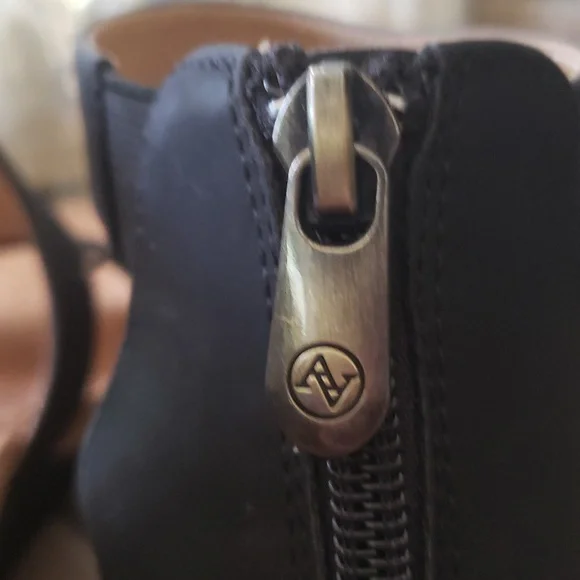 Adrienne Vittadini Tricia Wedge Size 9 - Picture 10 of 13